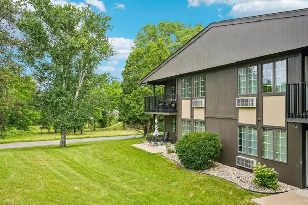 21 Matterhorn CIRCLE #12, Lake Geneva, WI 53147