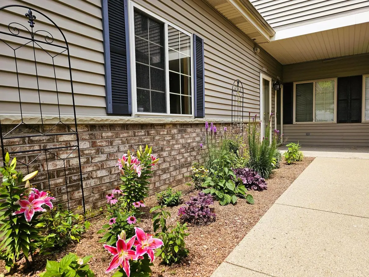 2178 Pine Ridge COURT #D, Grafton, WI 53024 - #1