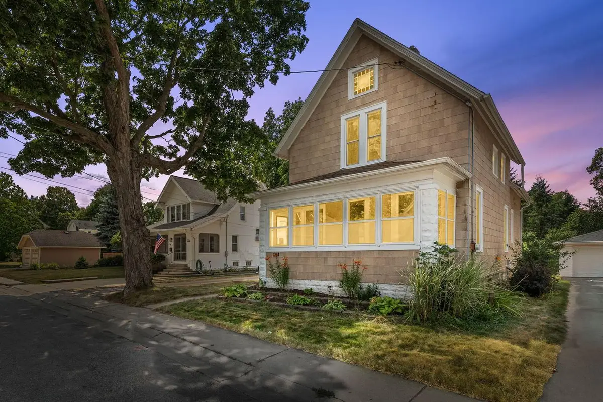 320 Buchner COURT, Waukesha, WI 53186 - #1