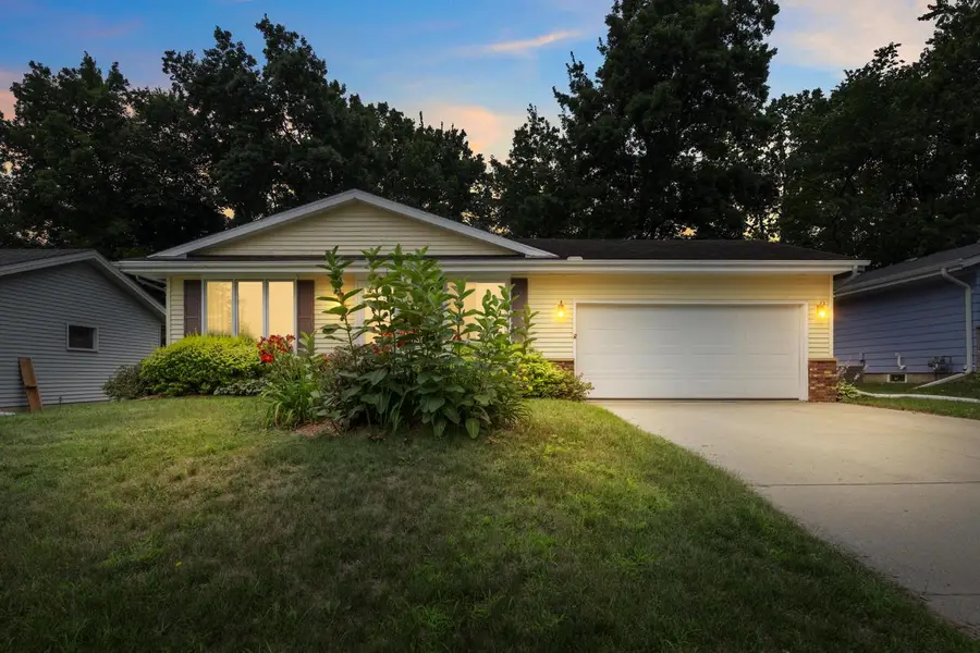 1827 Creek ROAD, West Bend, WI 53090 - #2