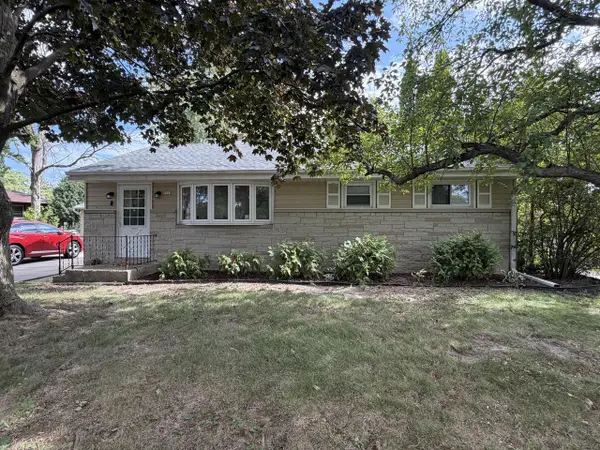 5713 W Calumet ROAD, Milwaukee, WI 53223