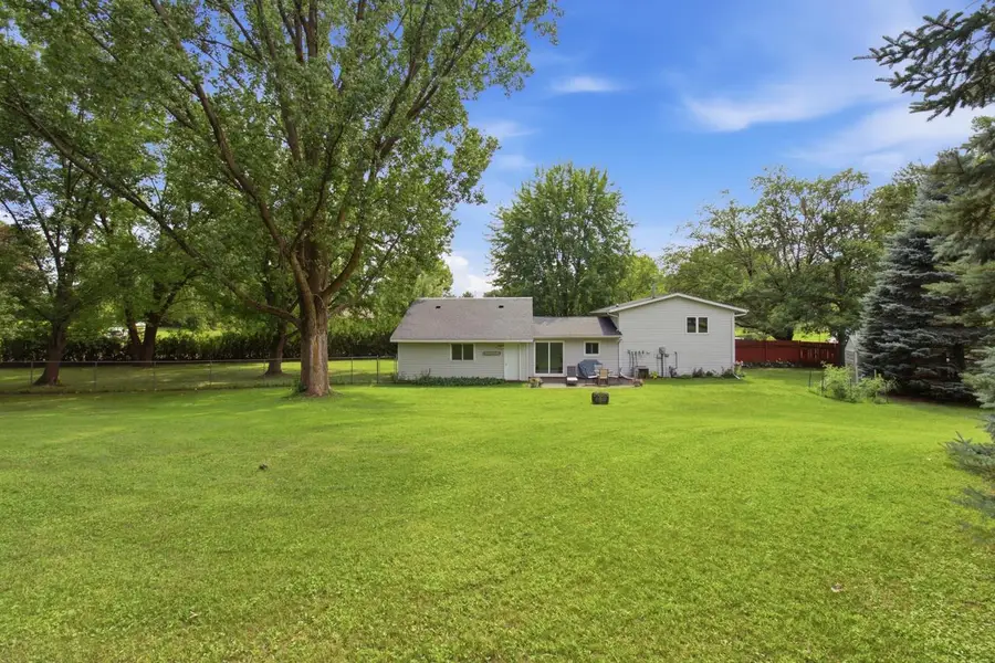 2012 Craig LANE W, Onalaska, WI 54650 - #2