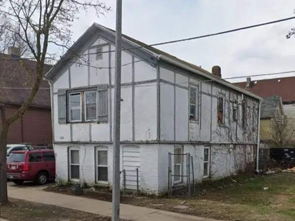 1231 S 12th STREET, Milwaukee, WI 53204