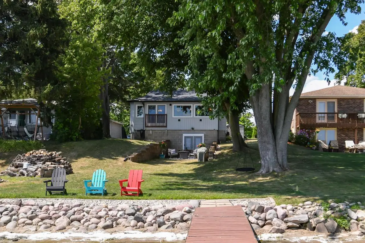 2531 Lakeshore DRIVE, Kansasville, WI 53139 - #1