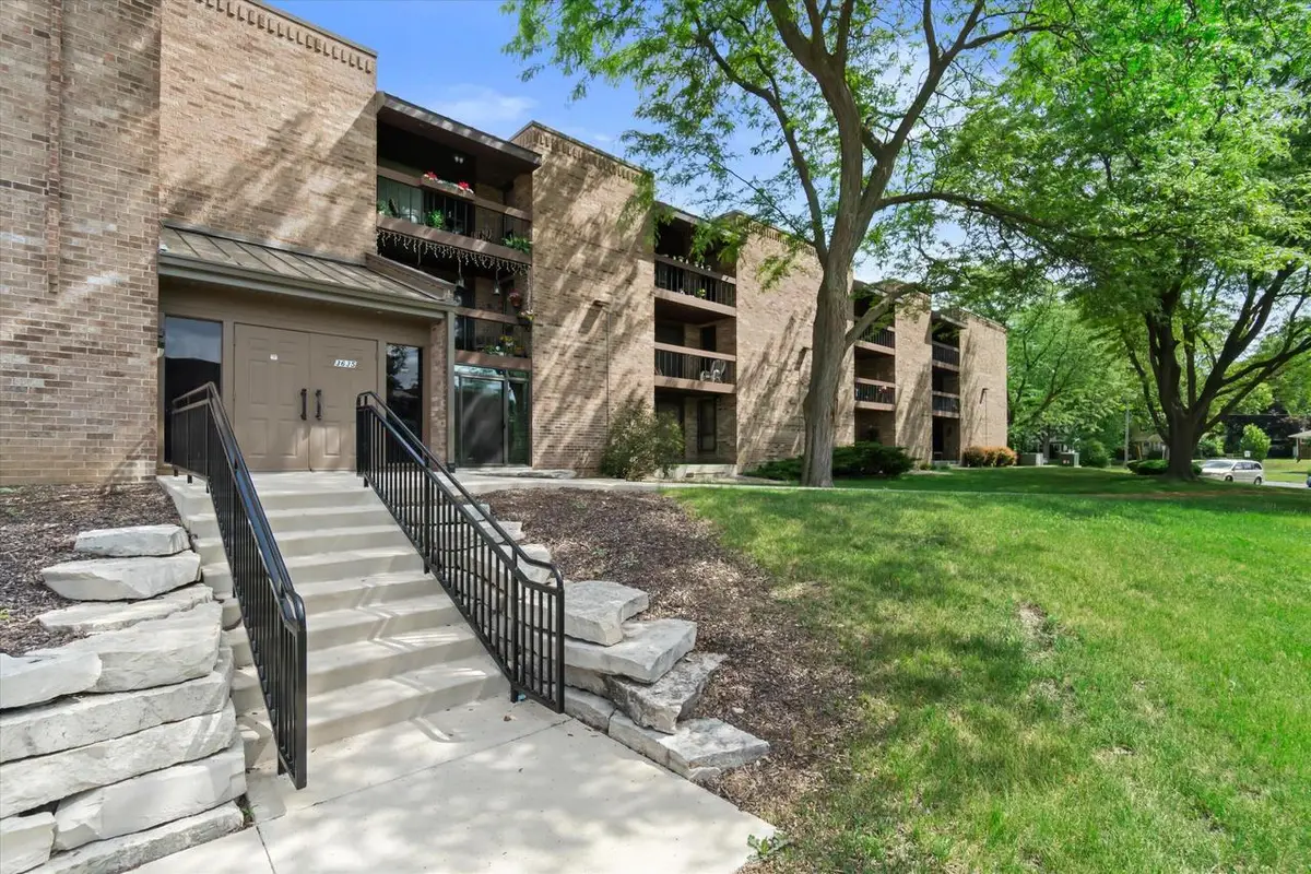 3635 N Tucker PLACE #203, Milwaukee, WI 53222 - #1