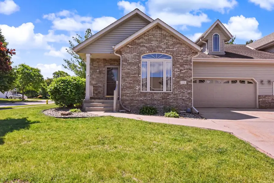 124 Meehan CIRCLE, West Bend, WI 53095 - #2