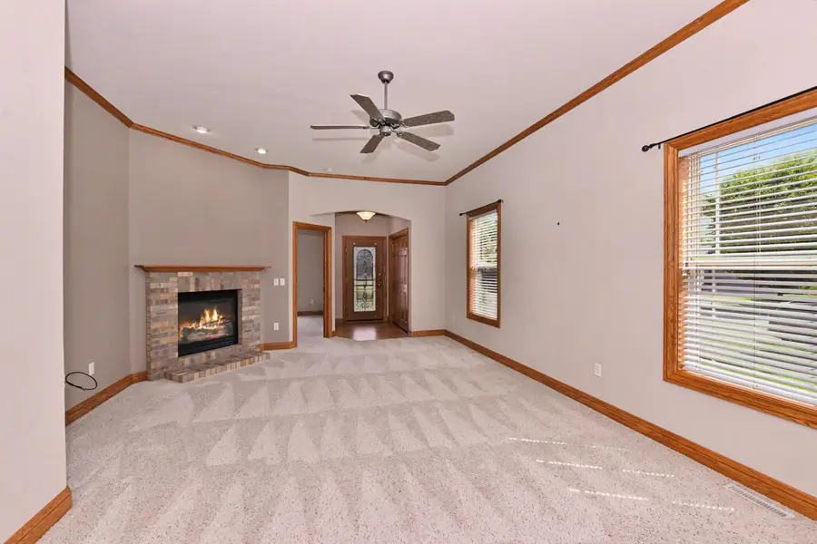 124 Meehan CIRCLE, West Bend, WI 53095 - #3