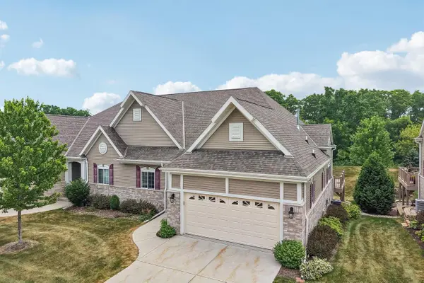2210 Kayla DRIVE, Waukesha, WI 53188