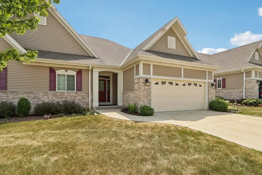2210 Kayla DRIVE, Waukesha, WI 53188 - #2