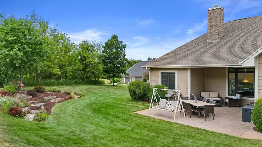 5465 S Baneberry COURT, New Berlin, WI 53146 - #2