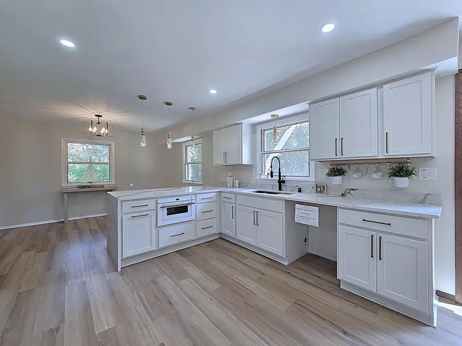 N85W17745 Ann AVENUE, Menomonee Falls, WI 53051 - #2