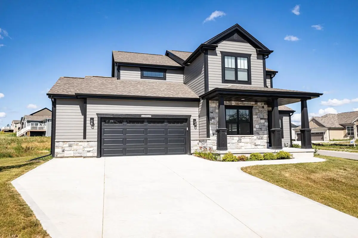 W206N5693 Muirfield DRIVE, Menomonee Falls, WI 53051 - #1