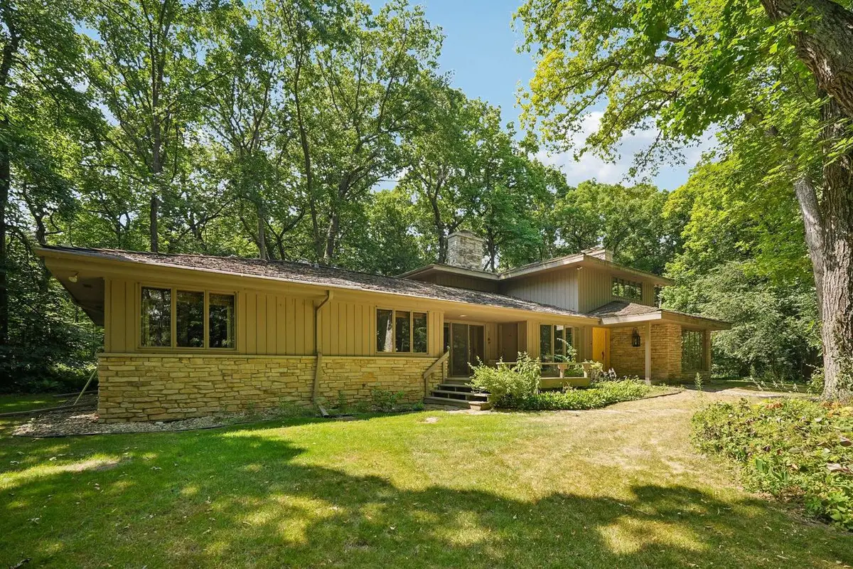 S46W28740 Perren Dale ROAD, Waukesha, WI 53189 - #1