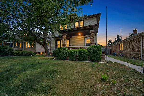 2045 Deane BOULEVARD, Racine, WI 53403