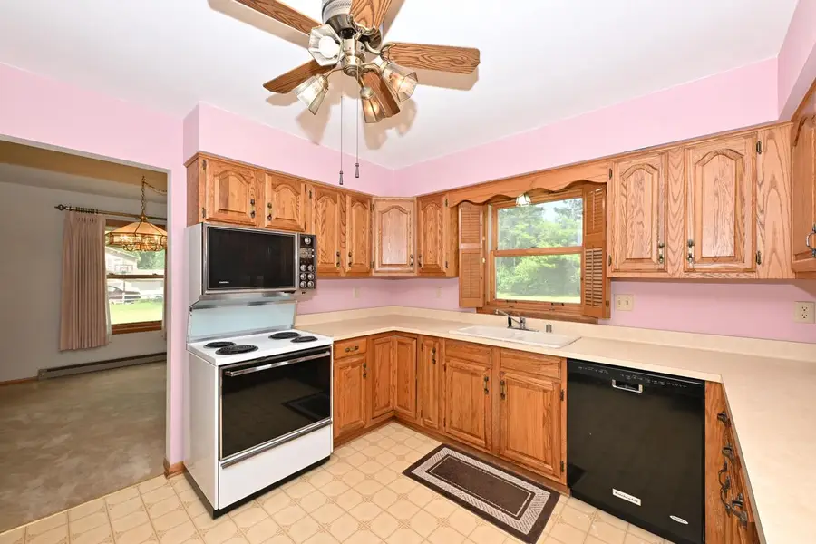 108 High Forest DRIVE, Cedarburg, WI 53012 - #3