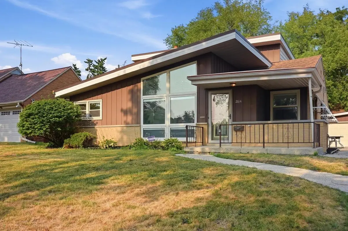 2814 S Cleveland Park DRIVE, West Allis, WI 53219 - #1
