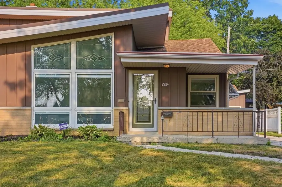 2814 S Cleveland Park DRIVE, West Allis, WI 53219 - #2