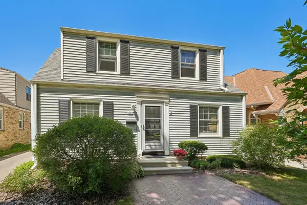 4907 N Idlewild AVENUE, Whitefish Bay, WI 53217