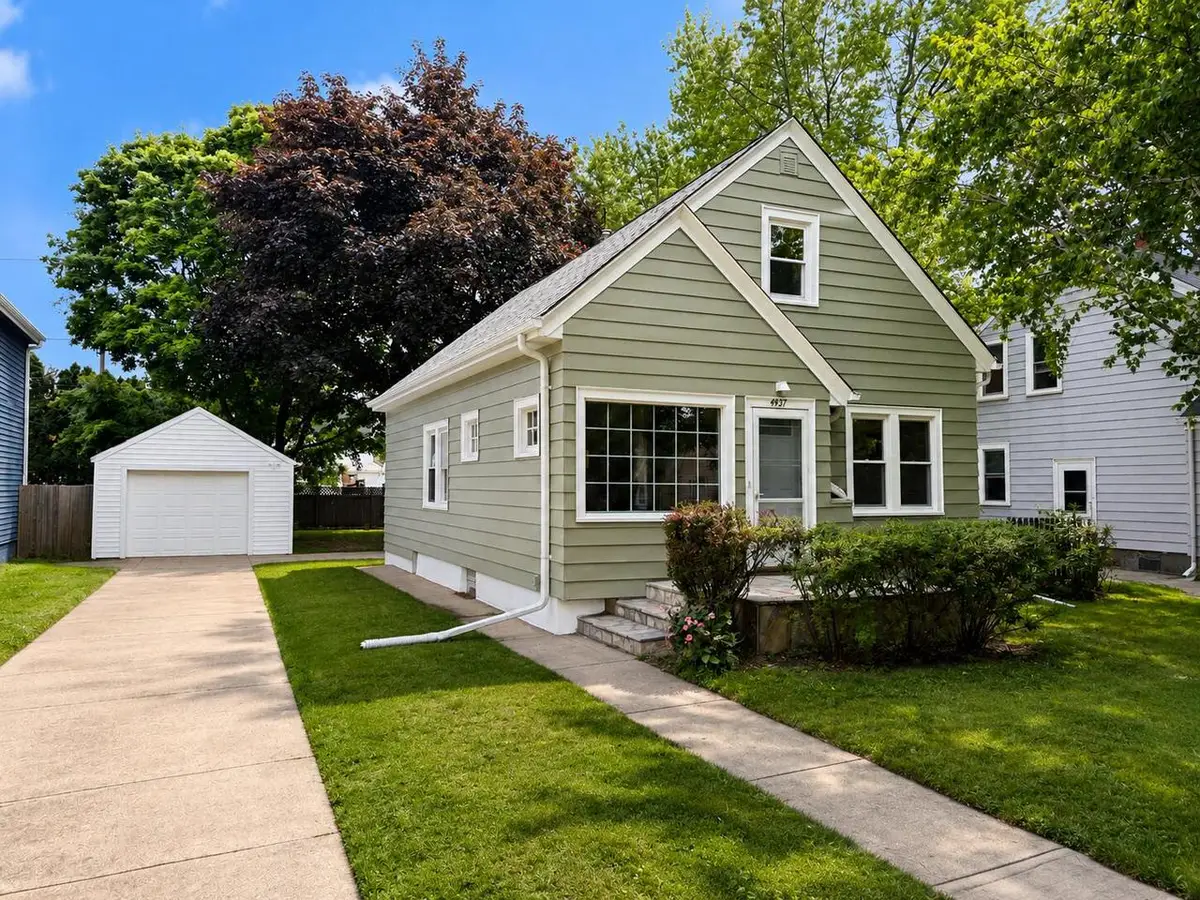 4937 N Hollywood AVENUE, Whitefish Bay, WI 53217 - #1