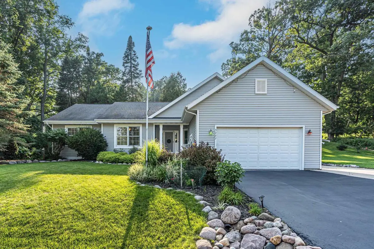 N3237 Robin ROAD, Lake Geneva, WI 53147 - #1