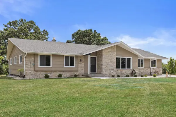 3025 South ROAD, Lake Geneva, WI 53147