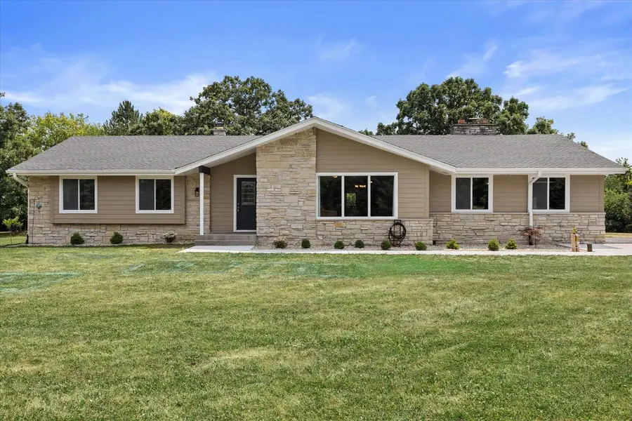 3025 South ROAD, Lake Geneva, WI 53147 - #3