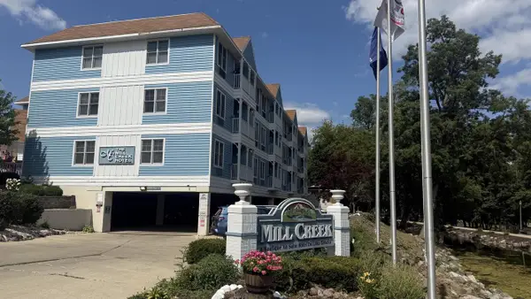123 Center STREET #201, Lake Geneva, WI 53147