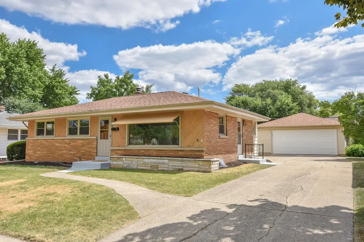 3762 S 77th STREET, Milwaukee, WI 53220 - #1