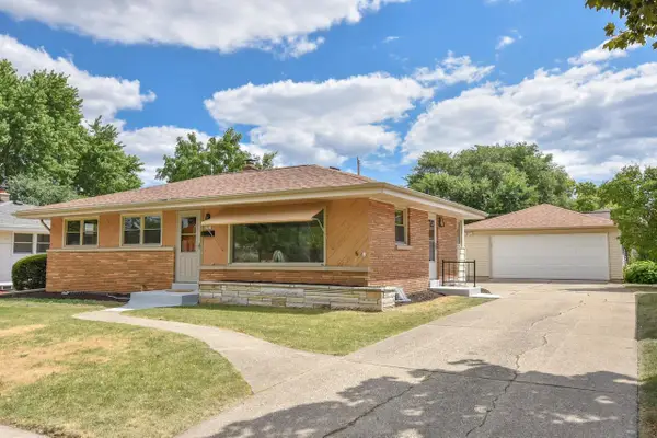 3762 S 77th STREET, Milwaukee, WI 53220
