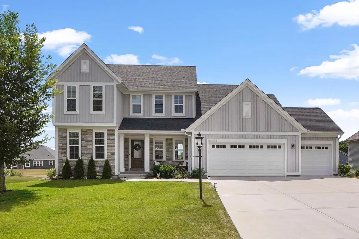 W223N4648 Seven Oaks DRIVE, Pewaukee, WI 53072 - #1