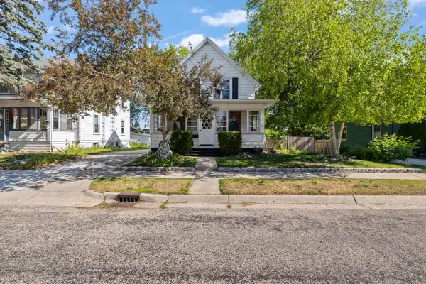 432 Pleasant AVENUE, Hartford, WI 53027