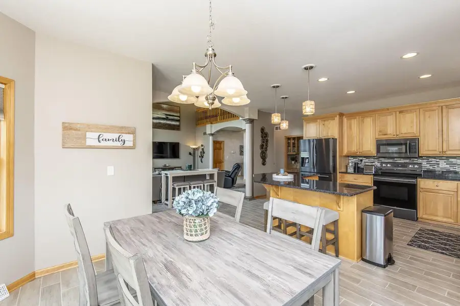 N16W29803 Brookstone CIRCLE, Pewaukee, WI 53072 - #3