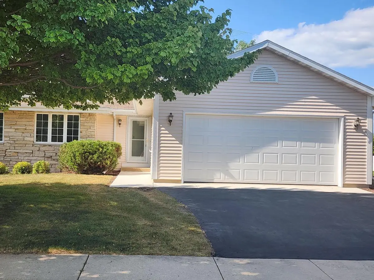 418 E 3rd AVENUE, Elkhorn, WI 53121 - #1