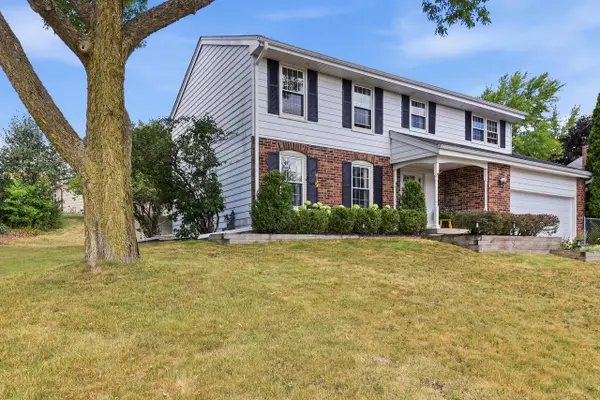 2800 Berkshire DRIVE, Waukesha, WI 53188