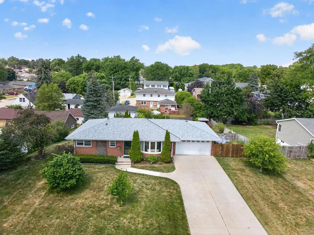 704 Roosevelt AVENUE, Mount Pleasant, WI 53406 - #1