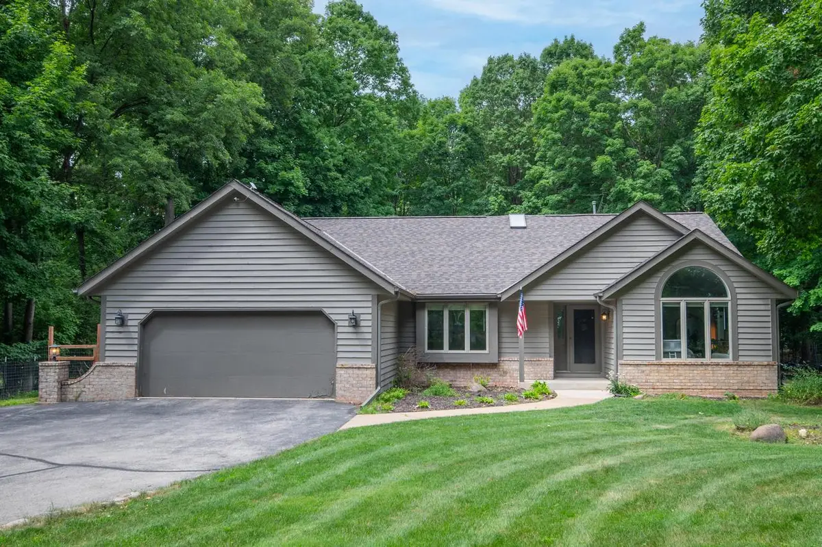 N64W33946 Lakeview DRIVE, Oconomowoc, WI 53066 - #1