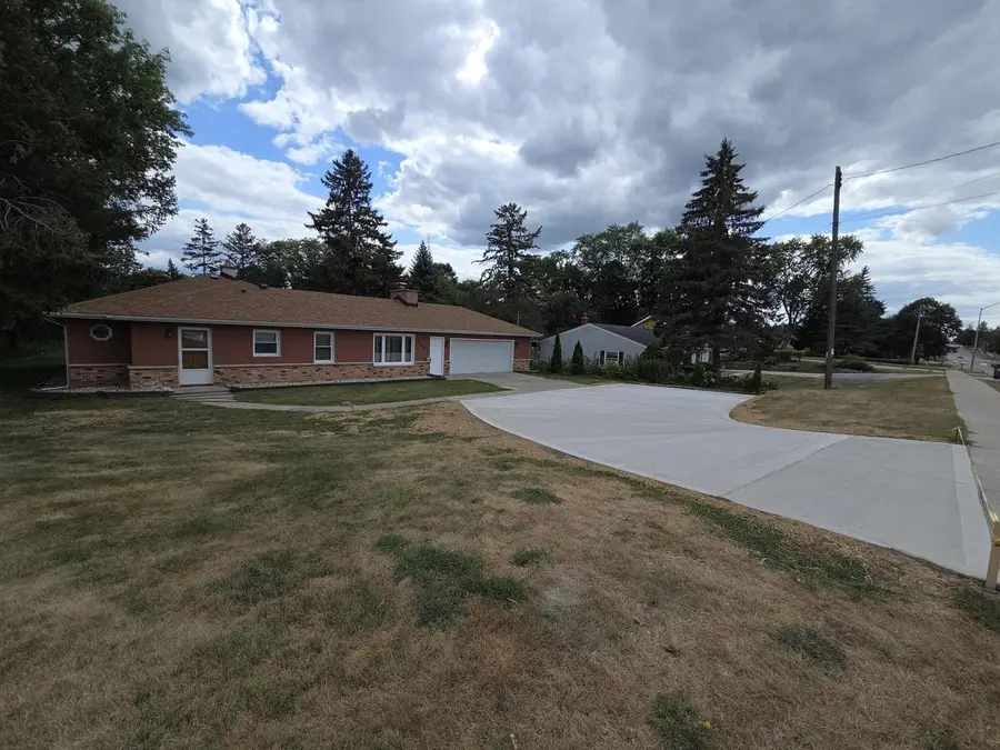 2027 Summit AVENUE, Waukesha, WI 53188 - #2