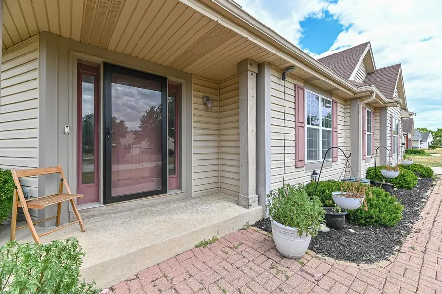 11042 W Villa AVENUE, Milwaukee, WI 53224 - #2