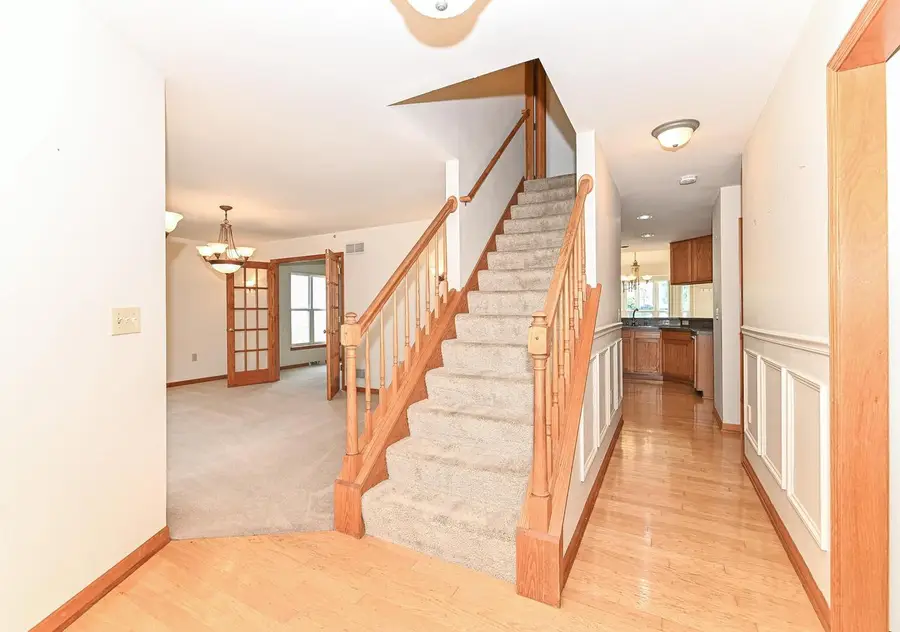11042 W Villa AVENUE, Milwaukee, WI 53224 - #3