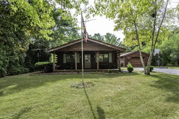 8214 203rd AVENUE, Bristol, WI 53104