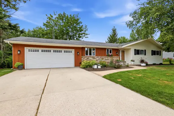 1020 S Washington DRIVE, Howards Grove, WI 53083