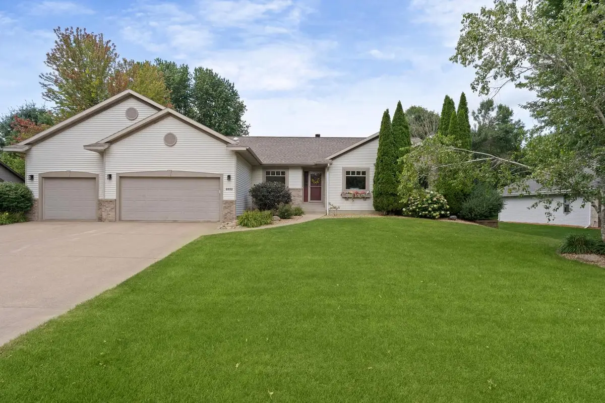 4033 Beverly DRIVE, Onalaska, WI 54650 - #1
