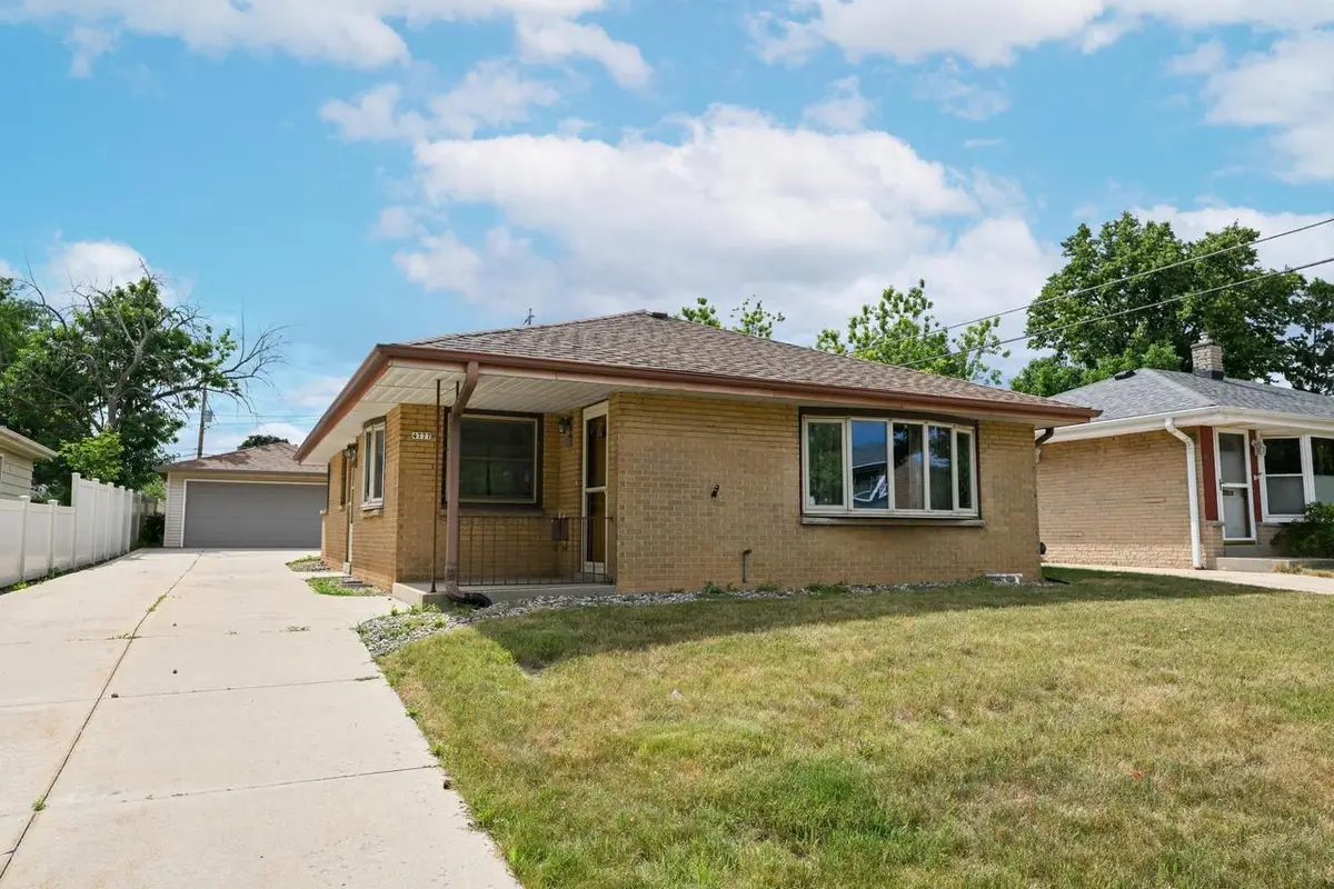 4777 S 14th STREET, Milwaukee, WI 53221 - #1