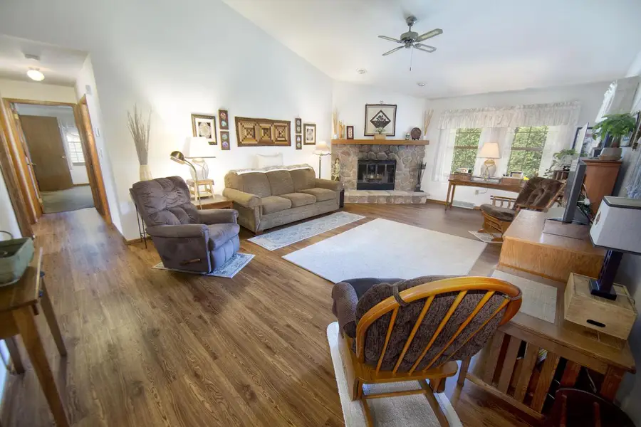 4130 W Thorncrest DRIVE, Franklin, WI 53132 - #2
