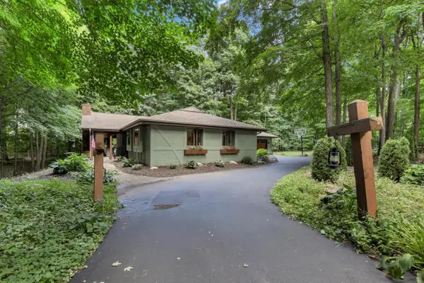 1753 Whispering Woods COURT, Richfield, WI 53076