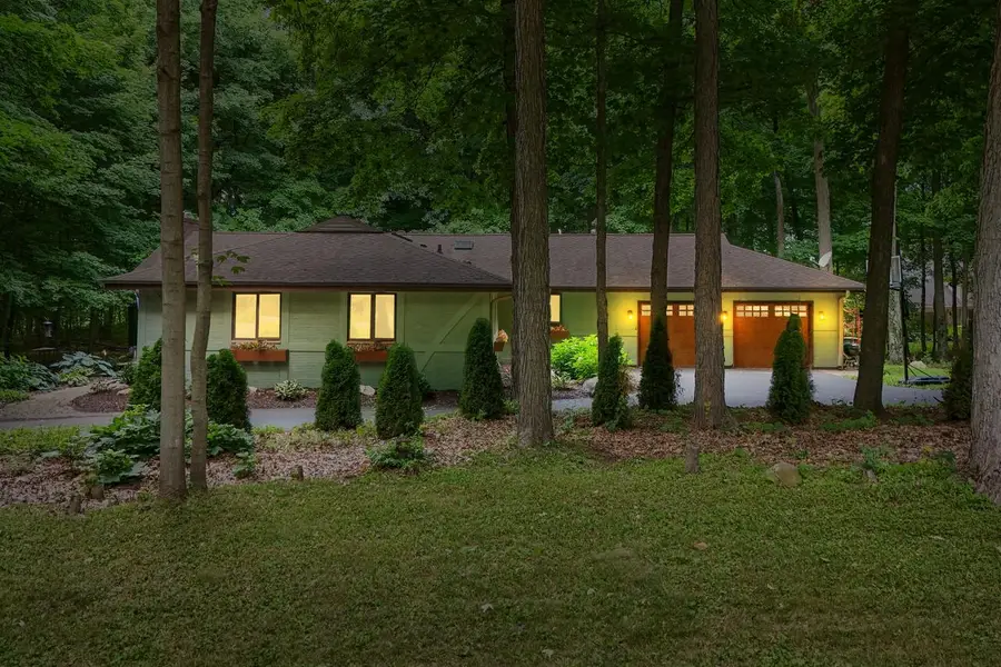 1753 Whispering Woods COURT, Richfield, WI 53076 - #2