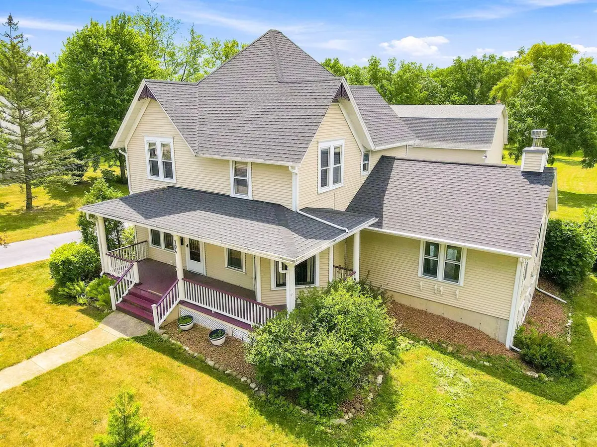 704 E SHERMAN Avenue, Fort Atkinson, WI 53538 - #1