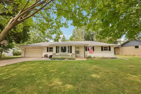 313 W Wisconsin STREET, Delavan, WI 53115