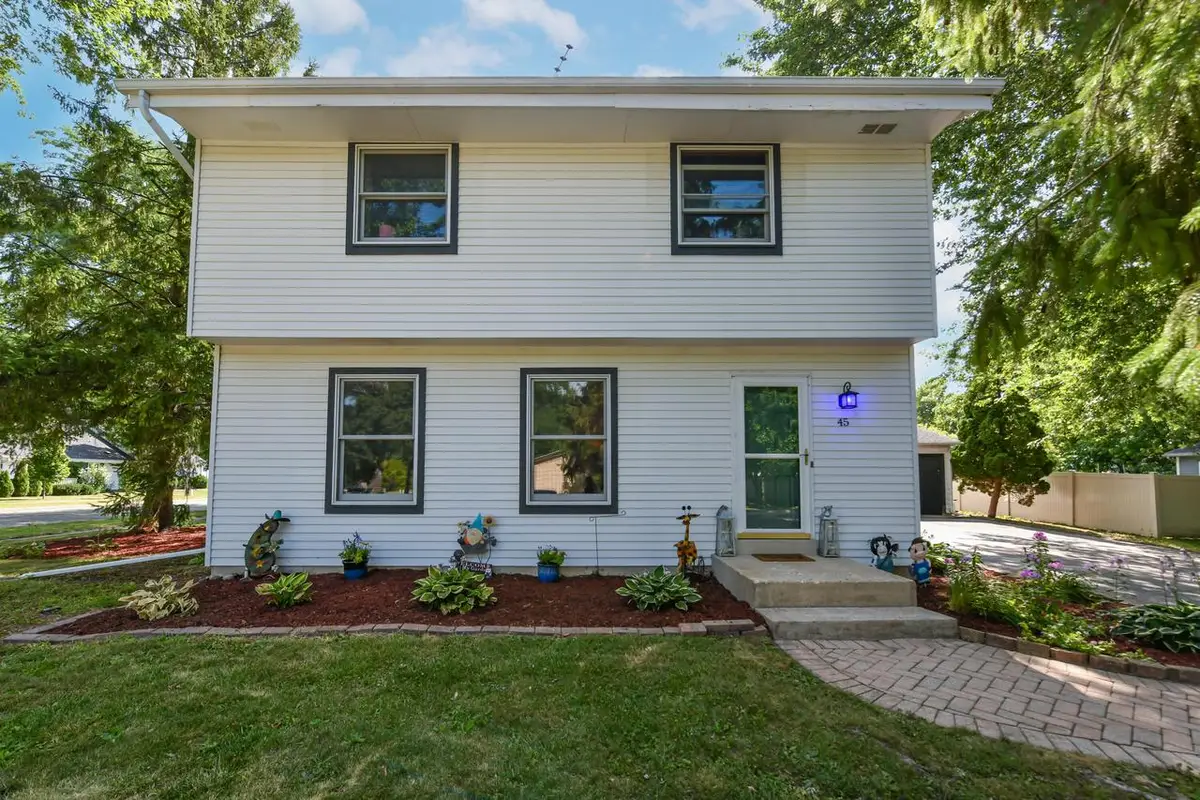 45 N Maria DRIVE, Elkhorn, WI 53121 - #1