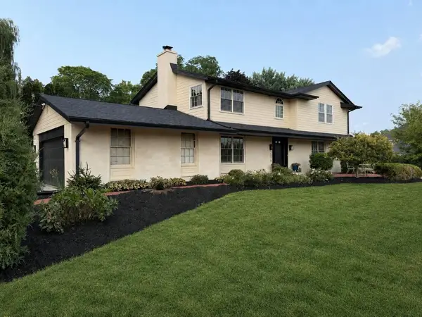 15370 Santa Maria DRIVE, Brookfield, WI 53005